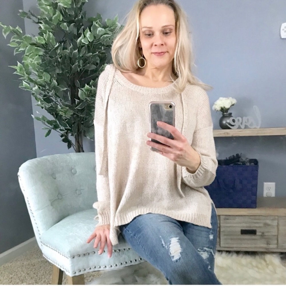 Camel/ivory hooded sweater - Picture 5 of 8